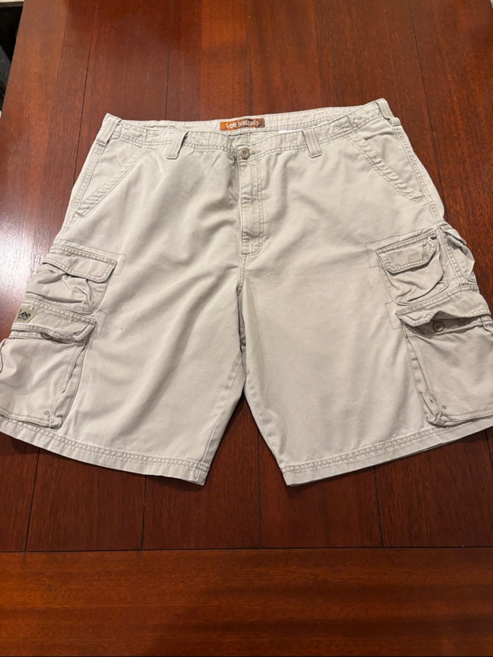 Lee Men's Cargo Shorts in Light Beige Size 42